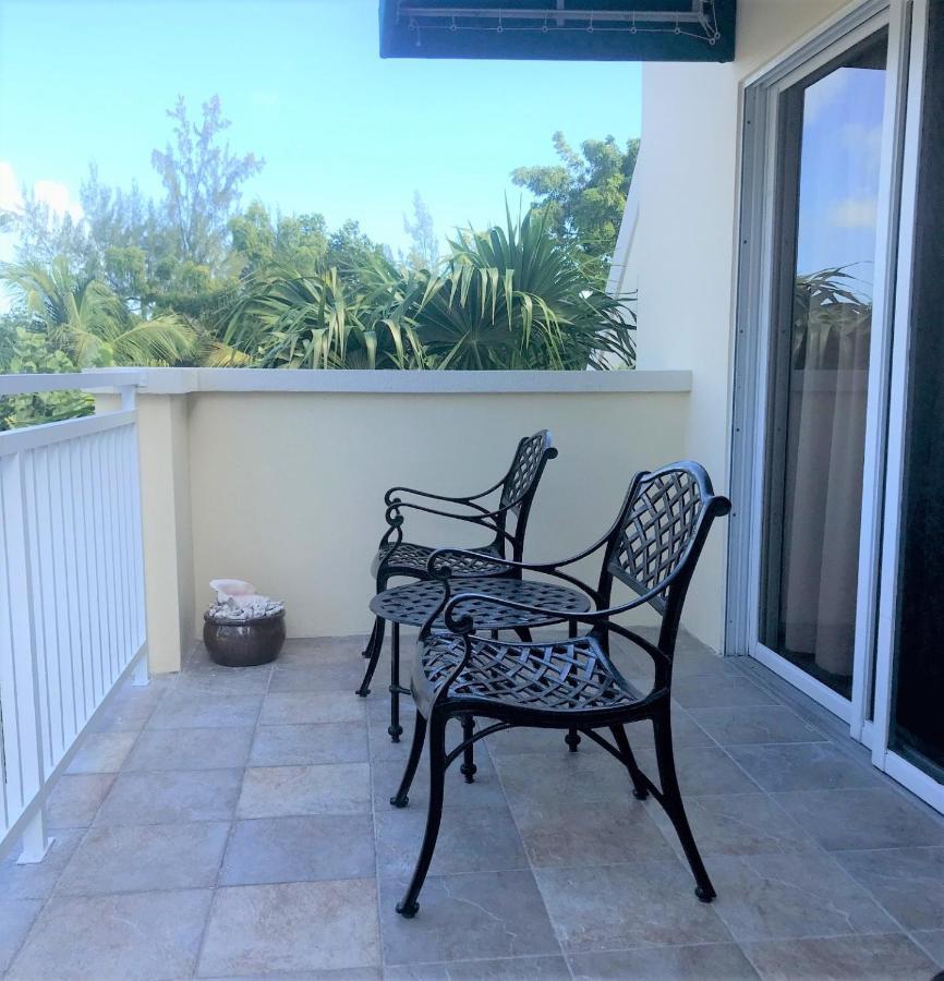 Windsong On The Reef Hotel Grace Bay Exterior photo