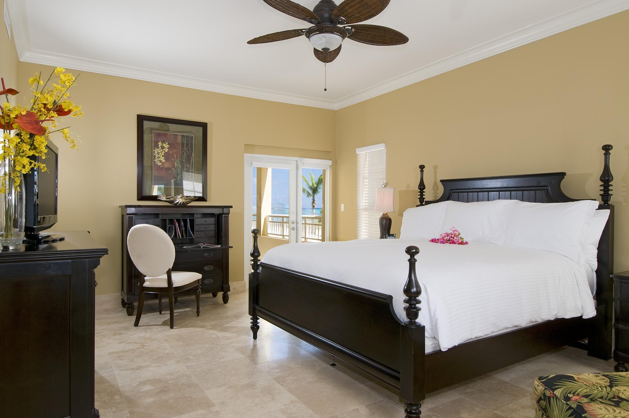 Windsong On The Reef Hotel Grace Bay Exterior photo